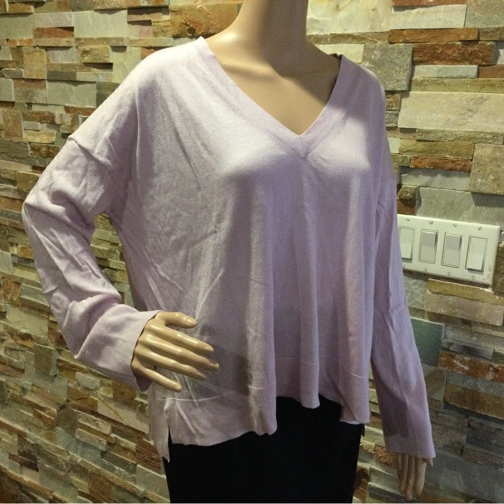 NAADAM V-Neck Sweaters - Picture 6 of 11